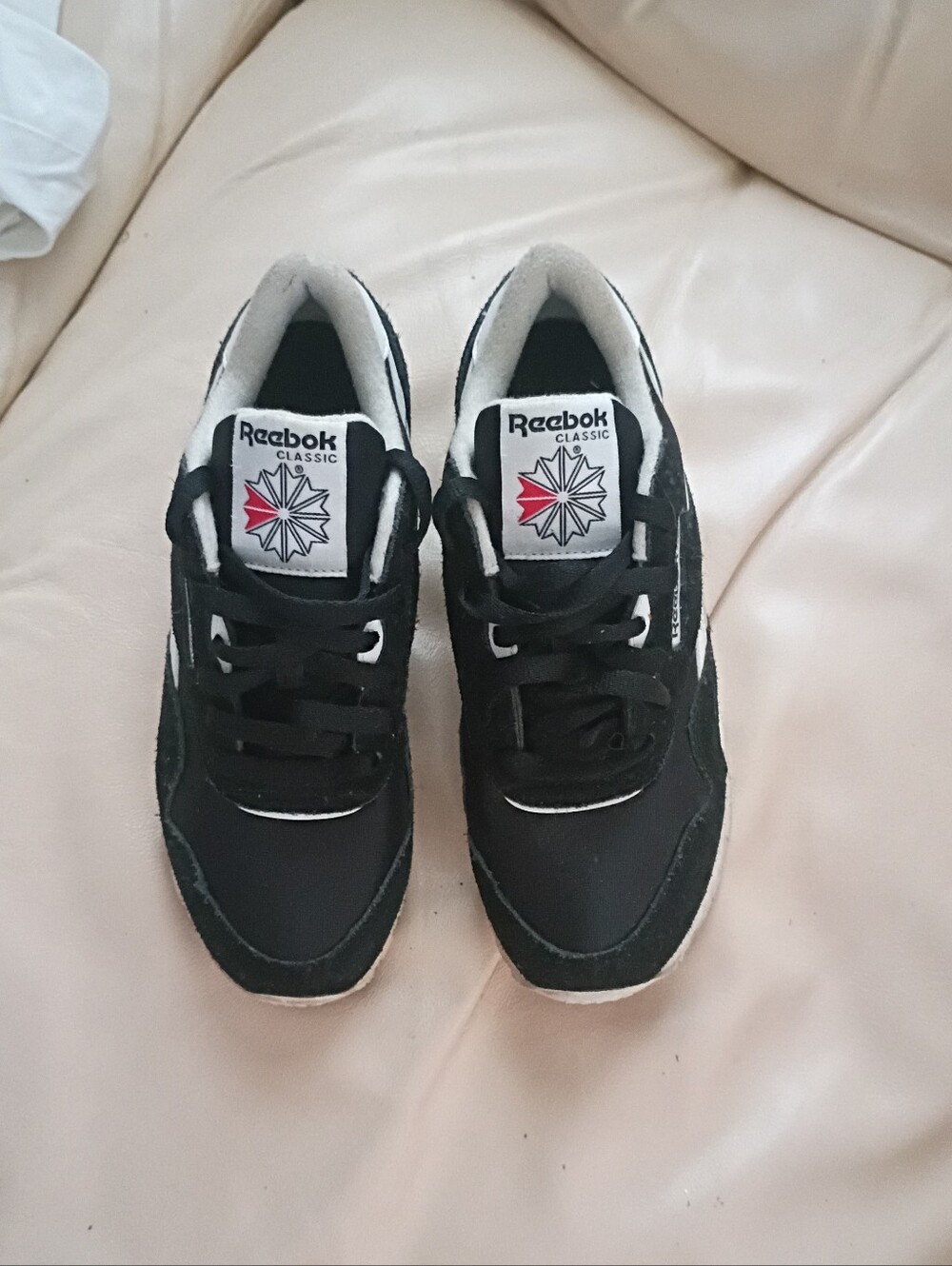 Reebok Classic Nylon Sneakers Black And white Retro Low Tops
